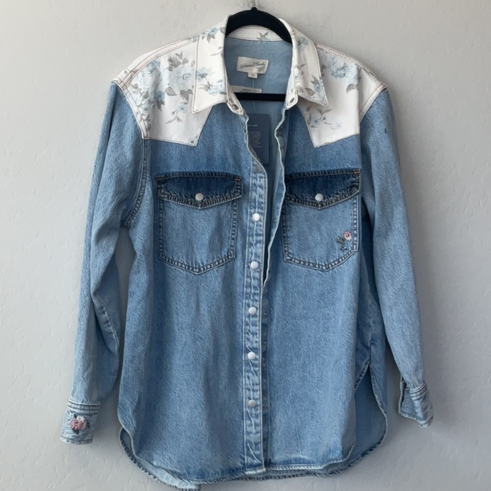 Universal Thread Top NWT - image 2